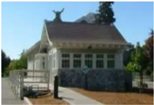 A photo of the Chamber of Commerce.