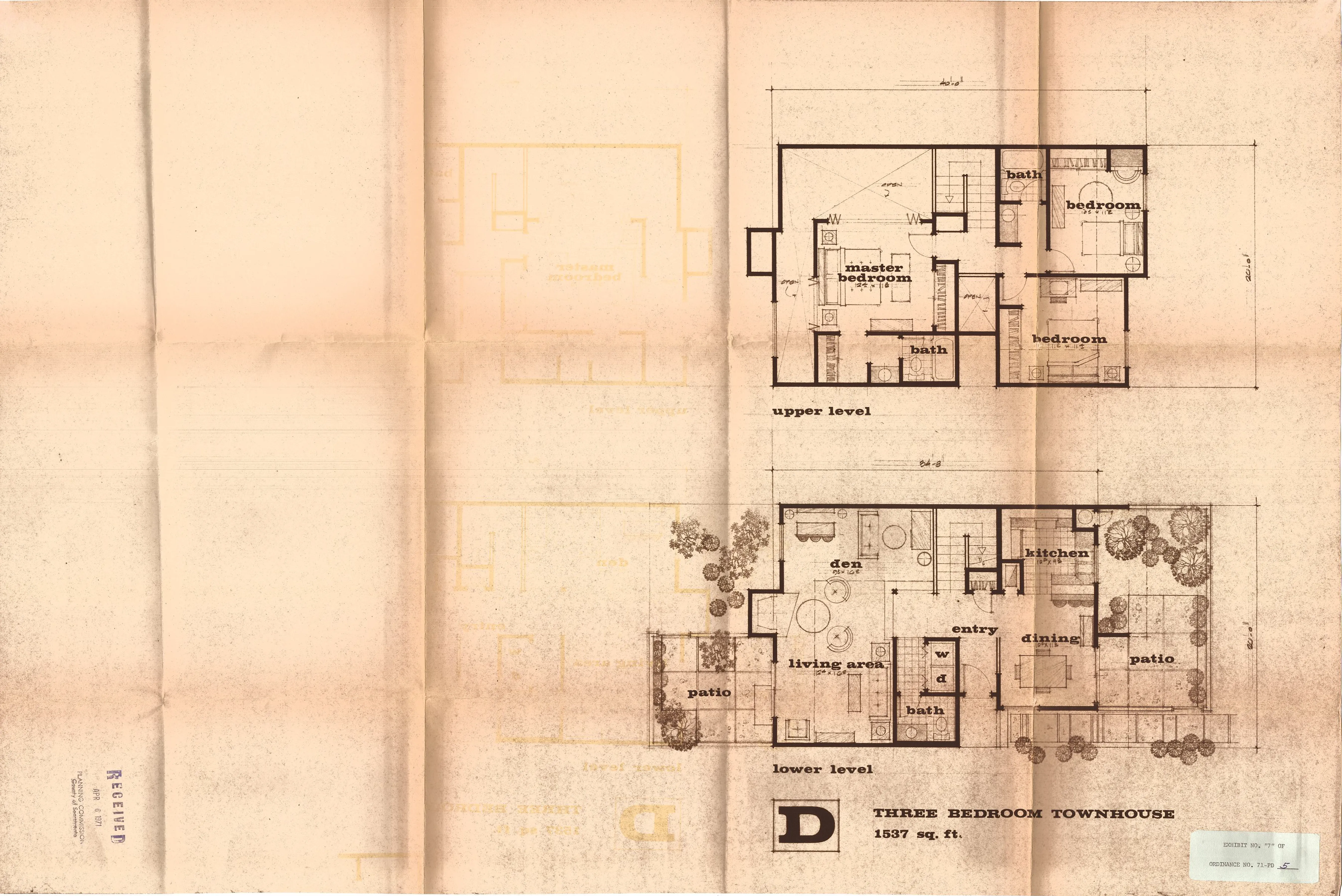 Two-level floor plan of the Type D three-bedroom townhouse (1,537 square feet) with a den and patios.