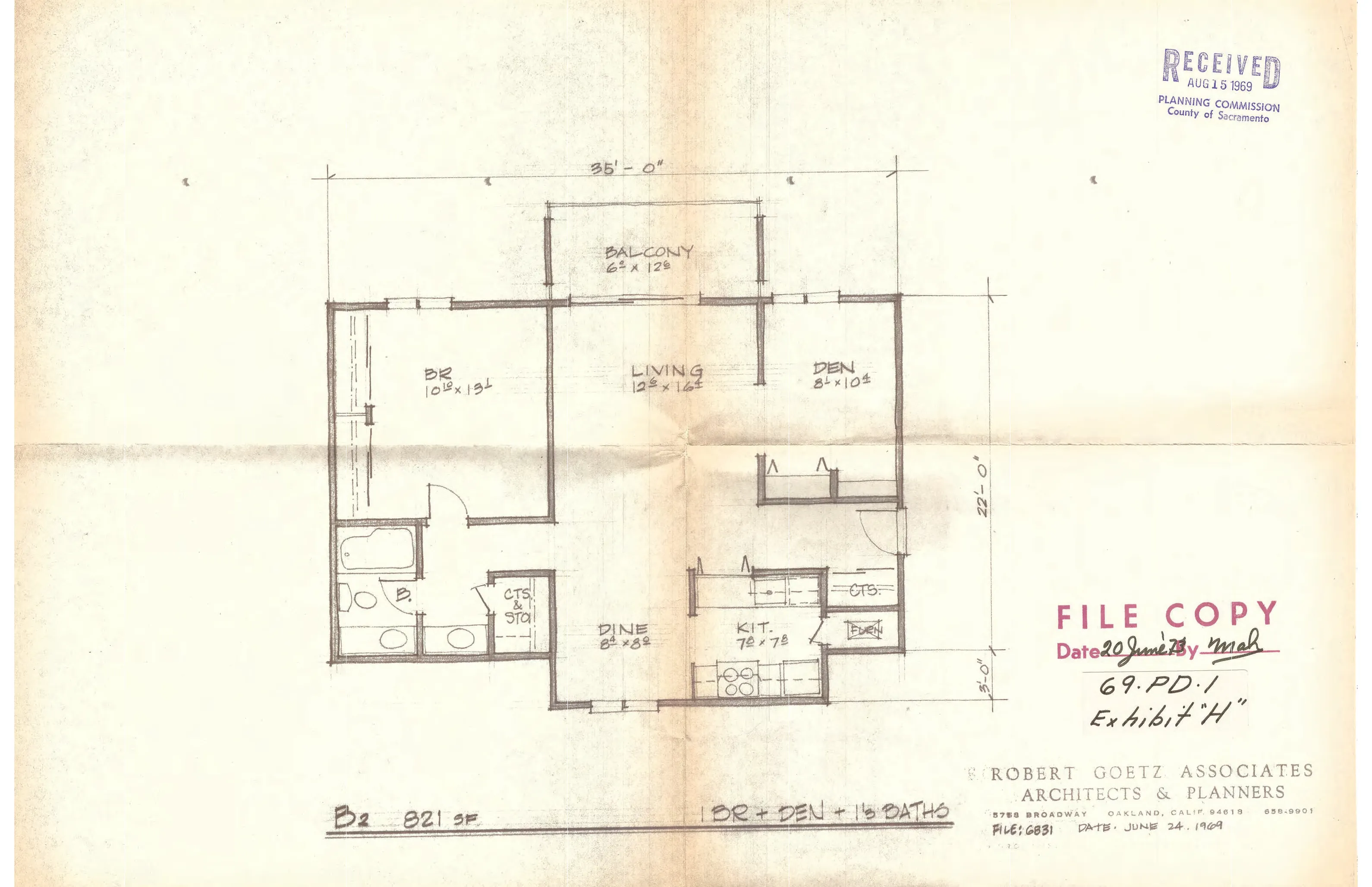 B2 - 1 bedroom with den and 1 bath floor plan