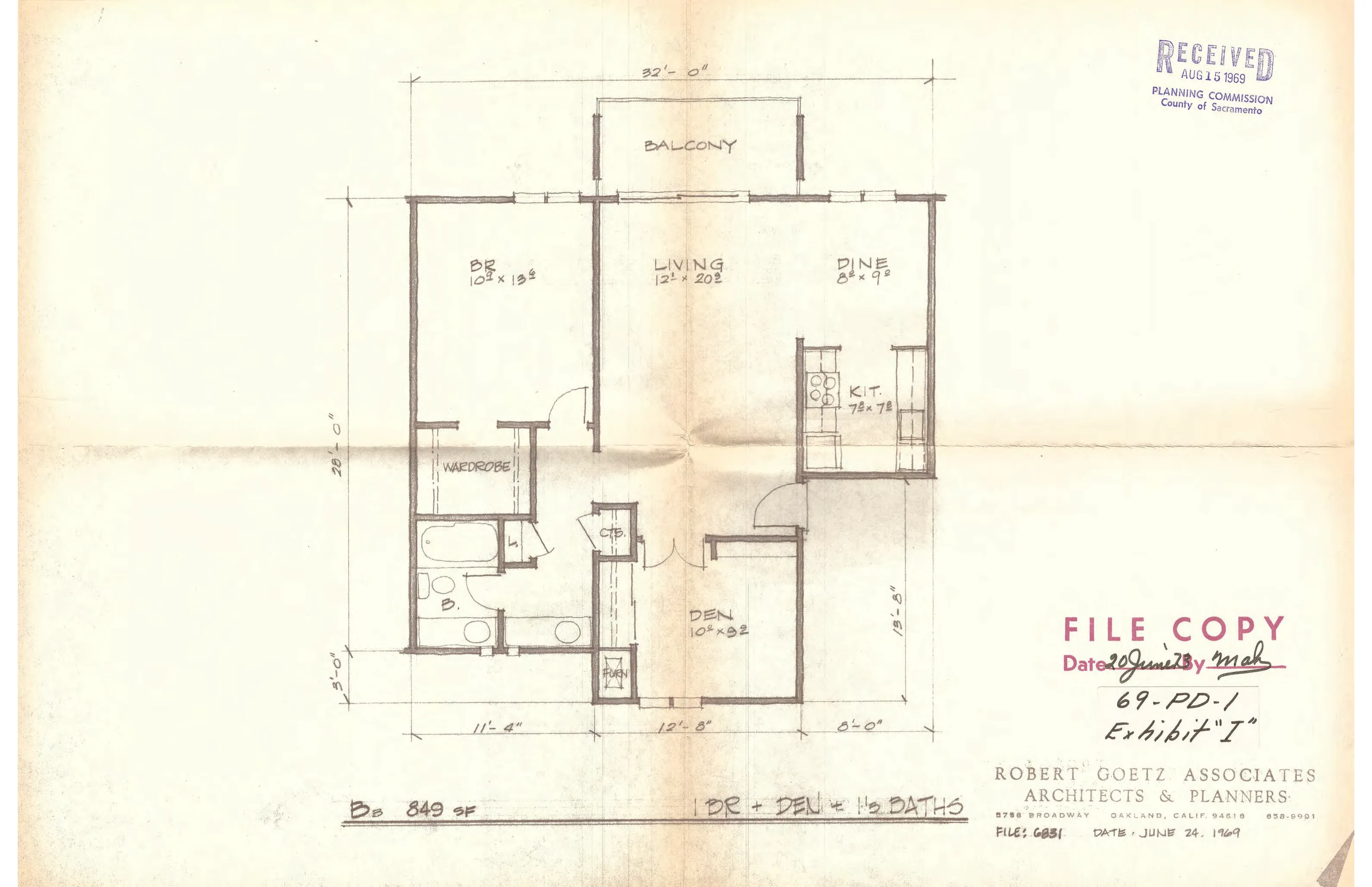 B3 - 1 bedroom with den and 1 bath floor plan
