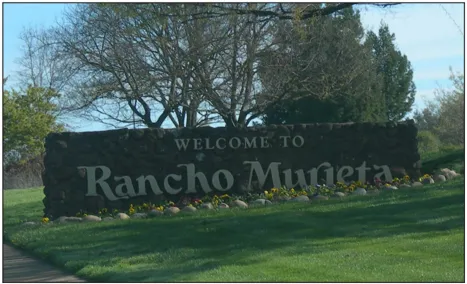 A monument sign that says "Welcome to Rancho Murieta."